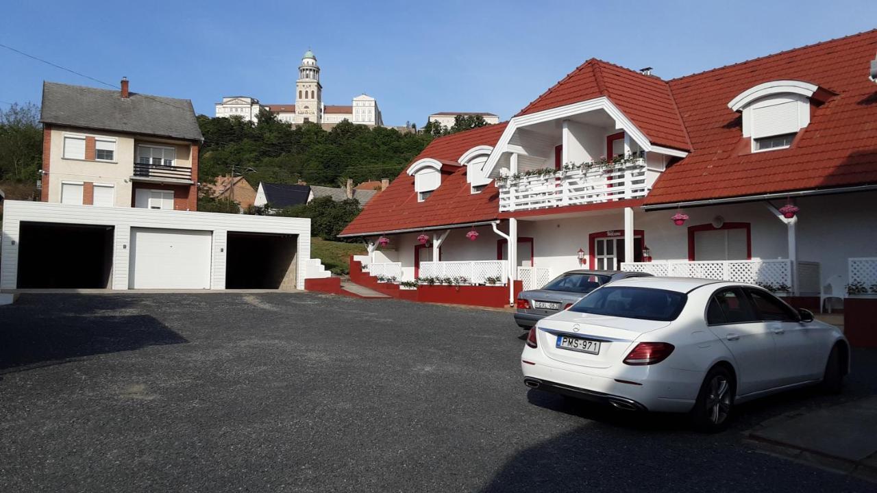 Hotel Pannon Panzio Restaurant Pannonhalma Zewnętrze zdjęcie