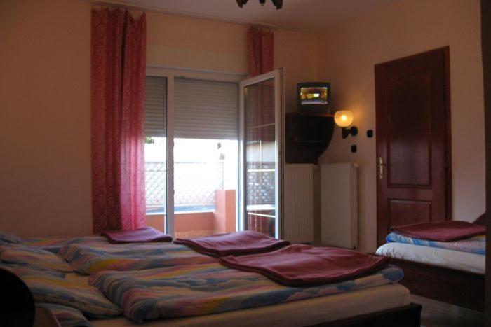 Hotel Pannon Panzio Restaurant Pannonhalma Zewnętrze zdjęcie