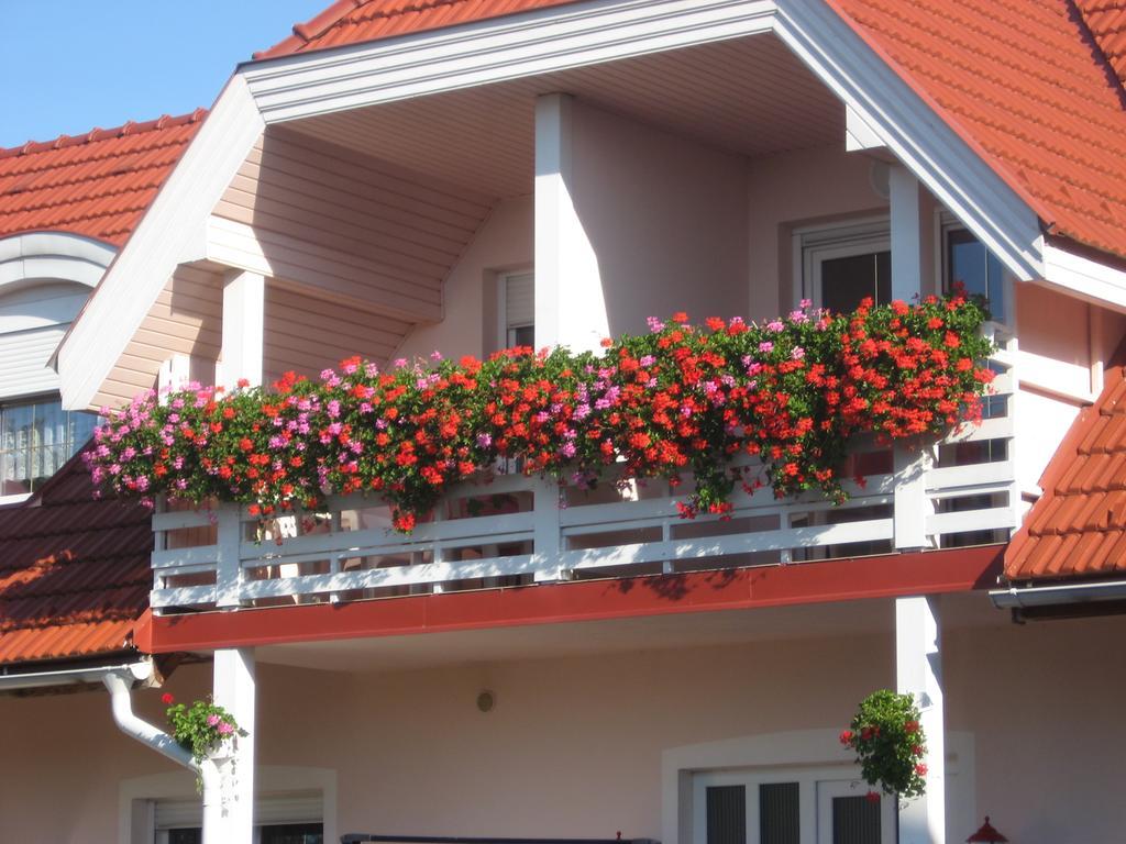Hotel Pannon Panzio Restaurant Pannonhalma Zewnętrze zdjęcie