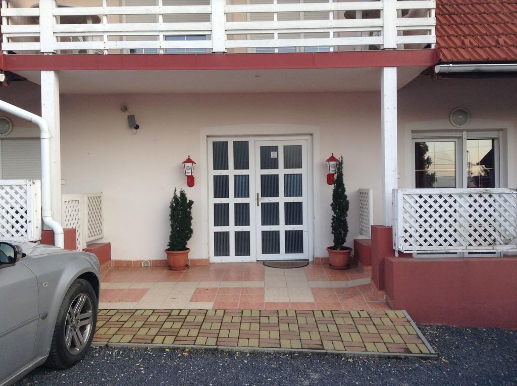 Hotel Pannon Panzio Restaurant Pannonhalma Zewnętrze zdjęcie